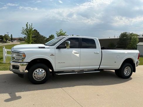 Used 2022 RAM 3500 Laramie w/ Chrome Appearance Group AWD/4WD image 1