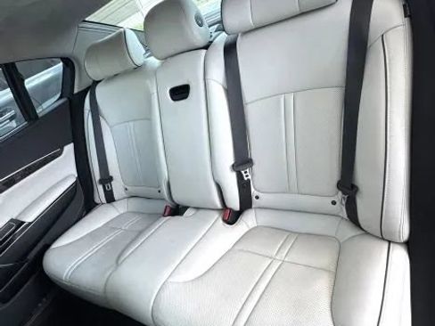 Used 2015 Kia K900 Luxury RWD image 19