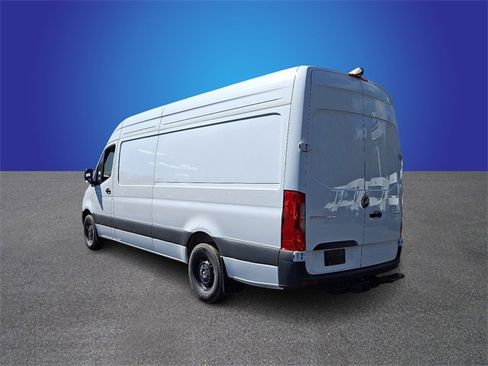 Used 2025 Mercedes-Benz Sprinter 2500 image 6
