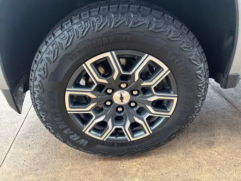 Certified 2023 Chevrolet Colorado Z71 w/ Z71 Convenience Package 2 image 13