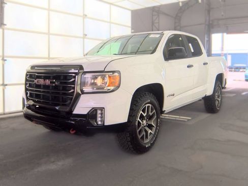 Used 2022 GMC Canyon AT4 w/ Trailering Package AWD/4WD image 2