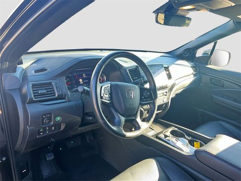 Used 2024 Honda Passport Black Edition image 9