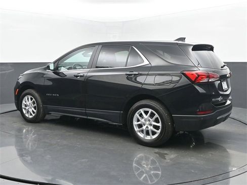 Certified 2022 Chevrolet Equinox LT image 3