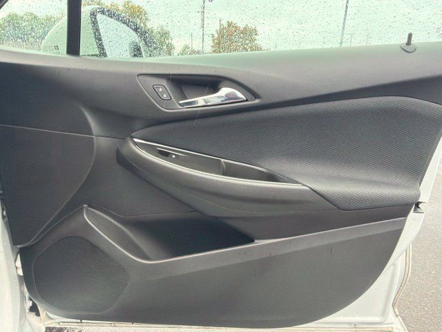 Used 2018 Chevrolet Cruze LT w/ LT Fleet Convenience Package FWD image 9