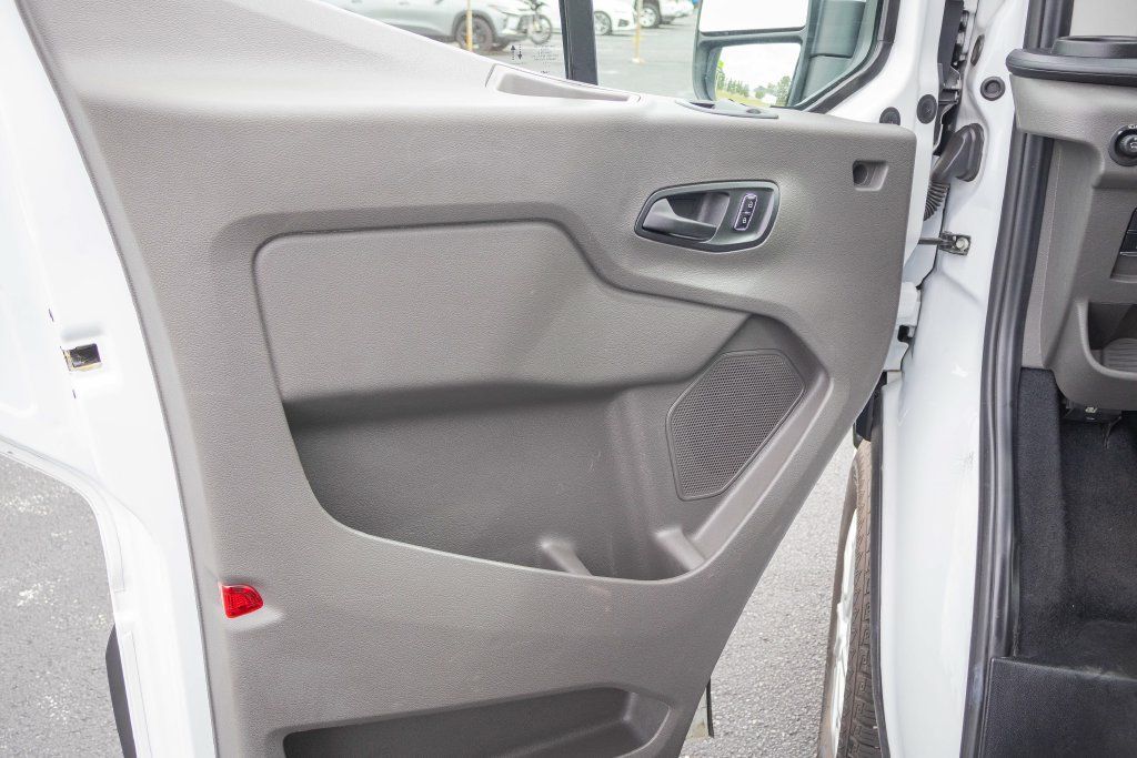 Used 2023 Ford Transit 350 XLT RWD image 10
