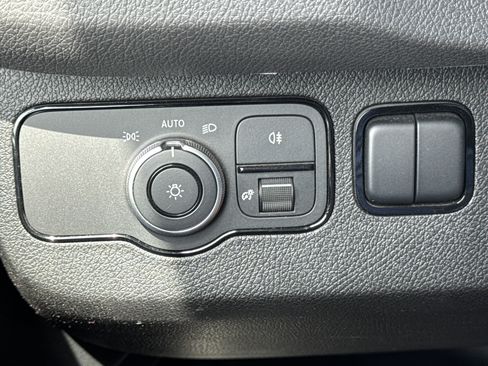 Used 2023 Mercedes-Benz Sprinter 2500 image 21