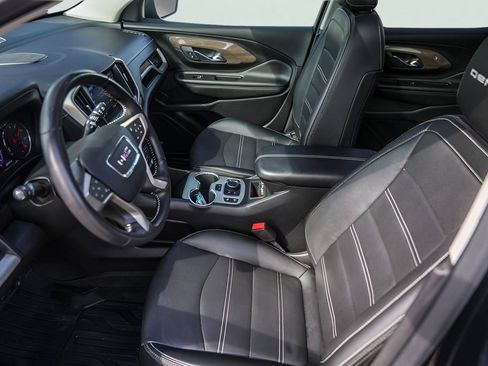 Used 2022 GMC Terrain Denali w/ Denali Premium Package AWD/4WD image 12