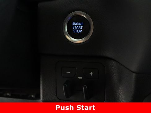 Used 2024 Toyota Tundra Limited w/ Power Package image 18