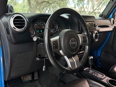 Used 2014 Jeep Wrangler Unlimited Sport AWD/4WD image 25