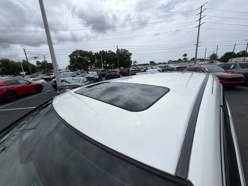 Used 2016 Honda Odyssey Touring image 17