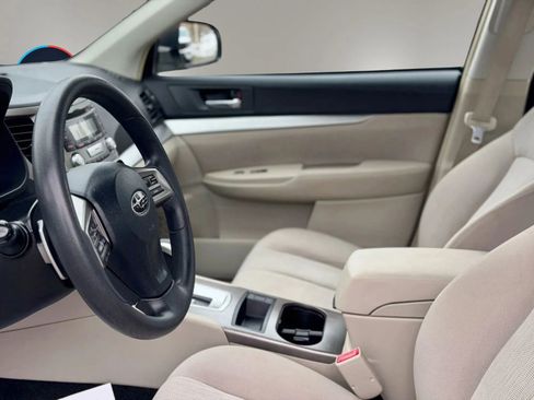 Used 2014 Subaru Legacy 2.5i image 9