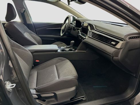 Used 2025 Toyota Camry LE image 32