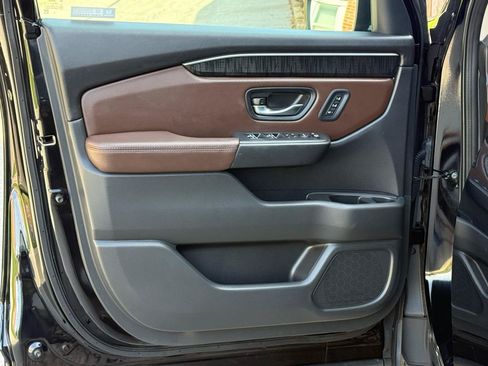 Used 2023 Honda Pilot Elite image 49