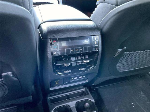 New 2026 Jeep Grand Cherokee L Limited w/ Limited Altitude Package RWD image 19
