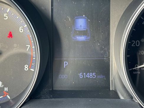 Used 2020 Toyota C-HR XLE image 40