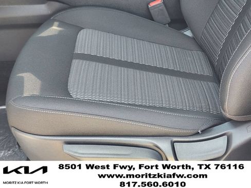 New 2026 Kia Sorento LX FWD image 17