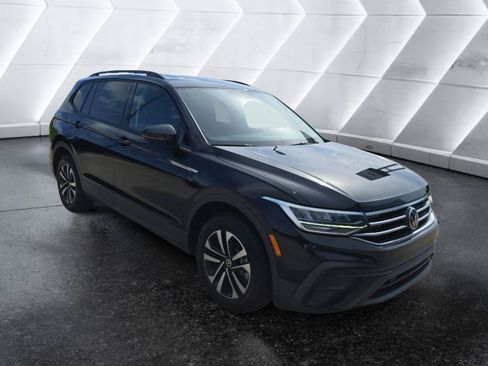 Used 2023 Volkswagen Tiguan S FWD image 3