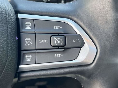 Certified 2022 Jeep Compass Latitude w/ Sun and Sound Group AWD/4WD image 23