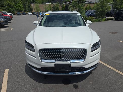 Used 2023 Lincoln Nautilus Reserve w/ Equipment Group 201A AWD/4WD image 8