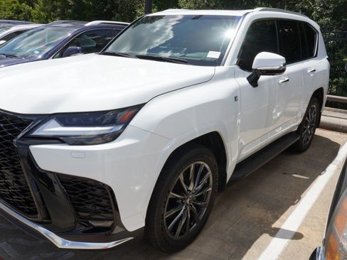 Certified 2026 Lexus LX 600 F Sport w/ Accessory Package (2T) AWD/4WD image 4