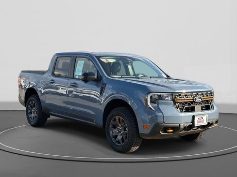 Used 2025 Ford Maverick Tremor image 3