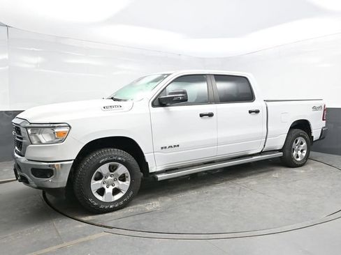 Used 2023 RAM 1500 Big Horn AWD/4WD image 3