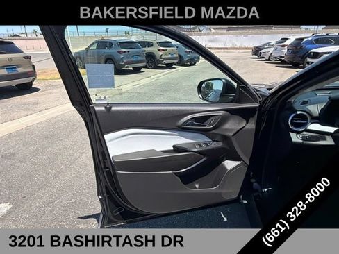 Used 2025 Chevrolet Trax LT w/ Driver Confidence Package FWD image 20