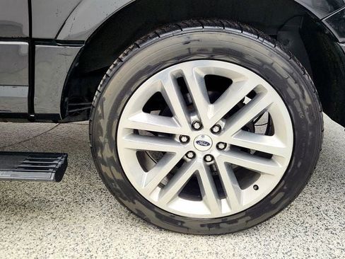 Used 2017 Ford Expedition EL Limited w/ Equipment Group 301A image 9