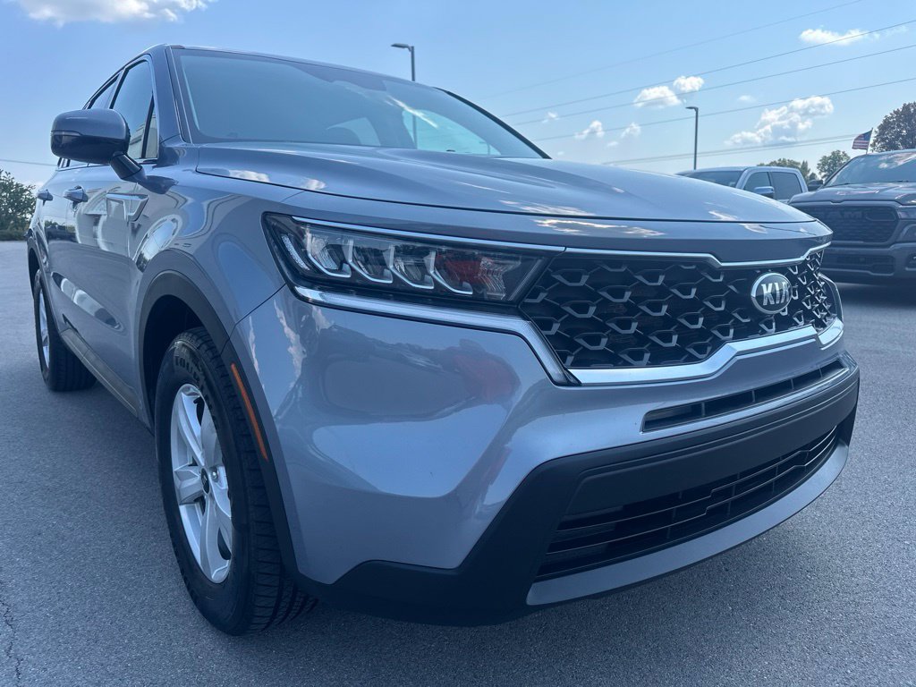Used 2021 Kia Sorento LX FWD image 3
