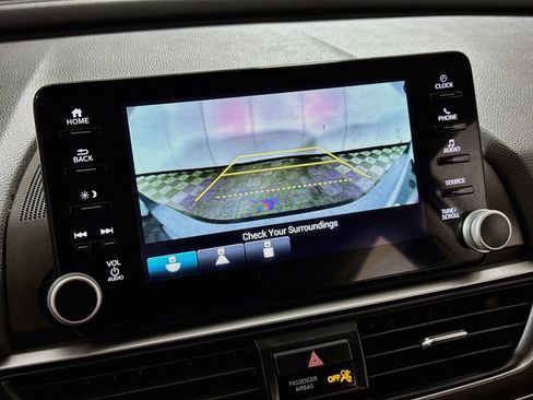 Used 2021 Honda Accord LX image 2