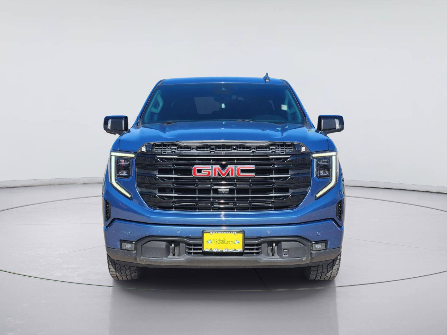 Used 2024 GMC Sierra 1500 Elevation w/ Elevation Premium Package AWD/4WD image 2