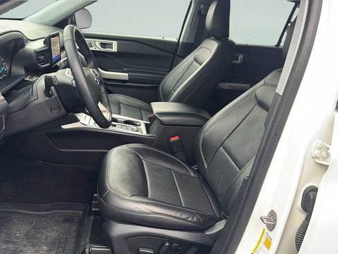 Used 2022 Ford Explorer Limited w/ Equipment Group 301A image 32