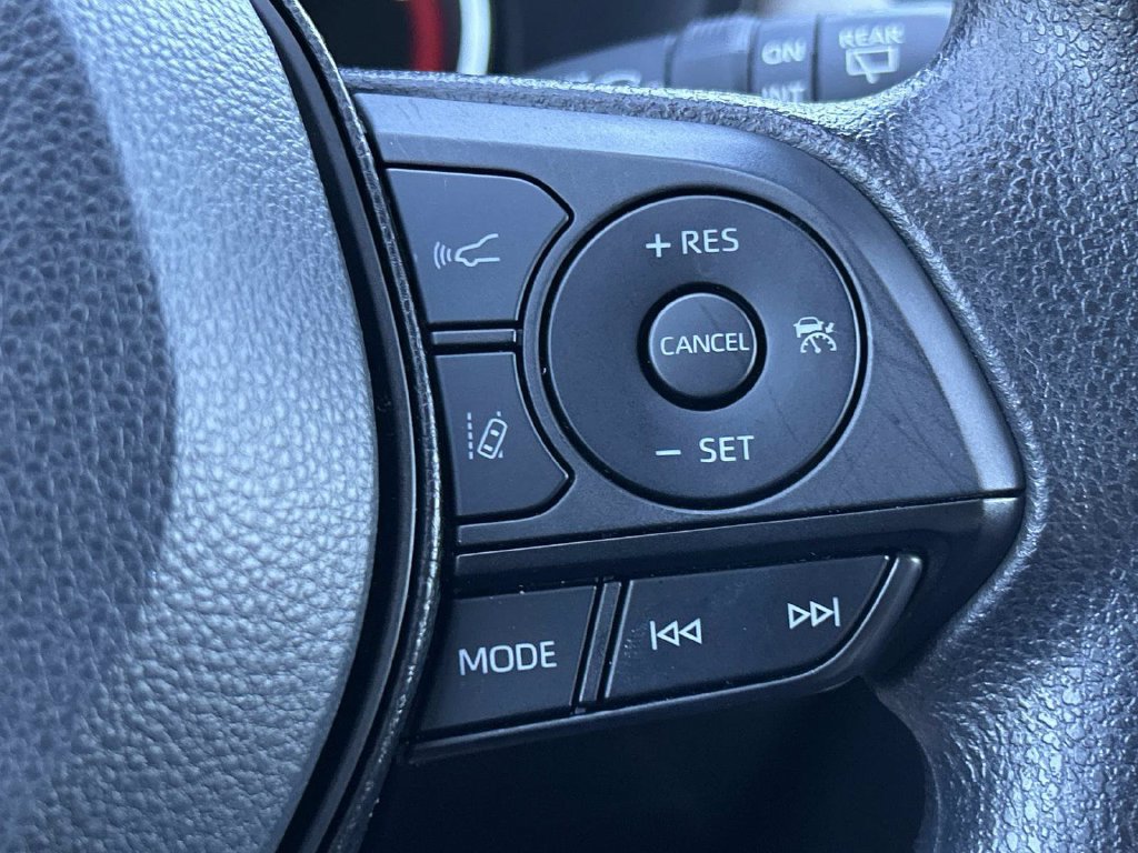 Used 2025 Toyota RAV4 XLE w/ Convenience Package FWD image 32