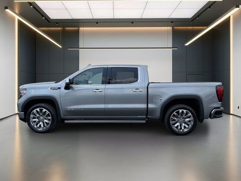 Used 2024 GMC Sierra 1500 Denali w/ Denali Reserve Package AWD/4WD image 2