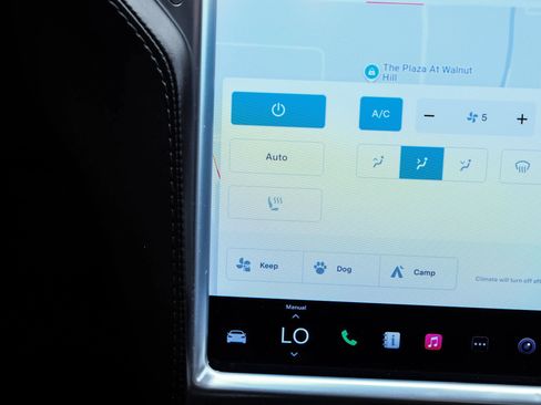 Used 2017 Tesla Model S 75 image 26