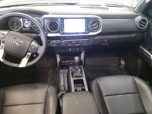 Certified 2022 Toyota Tacoma Limited w/ Nightshade Package AWD/4WD image 6