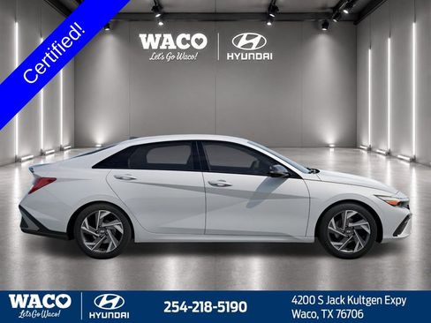 Used 2025 Hyundai Elantra Sport FWD image 7