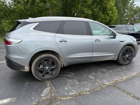 Used 2023 Buick Enclave Essence w/ Sport Touring Edition AWD/4WD image 3