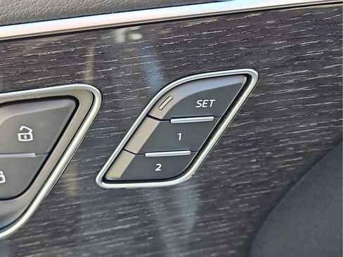 Certified 2025 Audi Q8 Premium AWD/4WD image 13