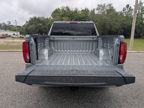 Used 2025 GMC Sierra 1500 SLT AWD/4WD image 12