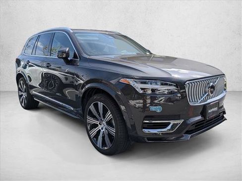 Certified 2024 Volvo XC90 T8 Ultimate w/ Protection Package Premier AWD/4WD image 3