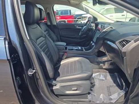 Used 2024 Ford Edge SEL w/ Convenience Package AWD/4WD image 2