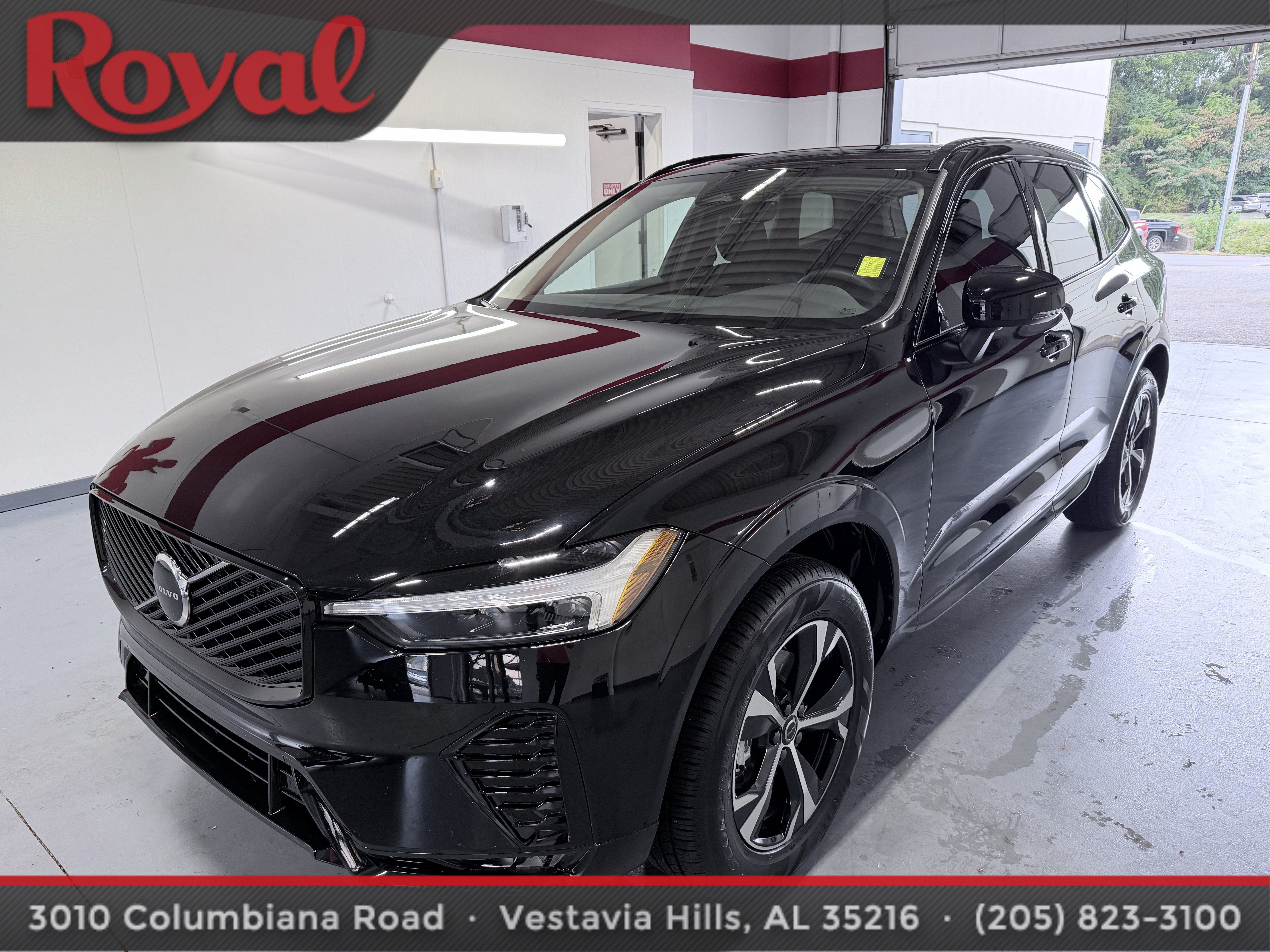 Certified 2026 Volvo XC60 B5 Core AWD/4WD image 1