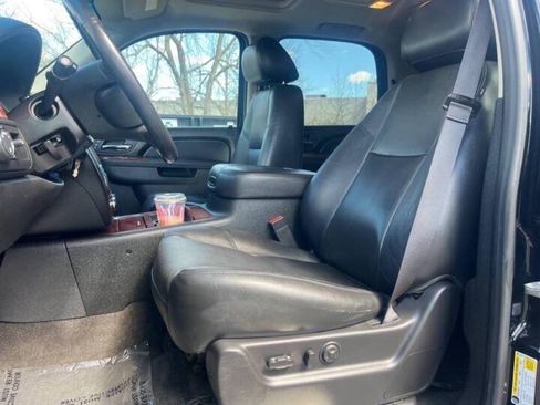 Used 2013 Chevrolet Tahoe LTZ RWD image 7