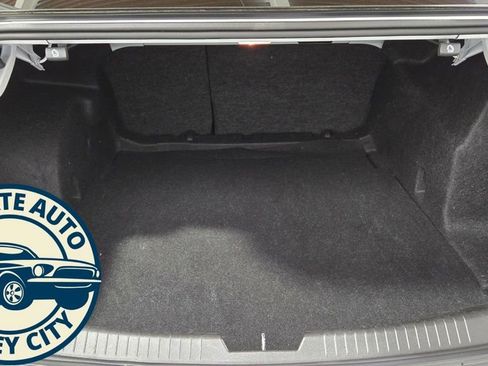 Used 2023 Chevrolet Malibu LS image 27