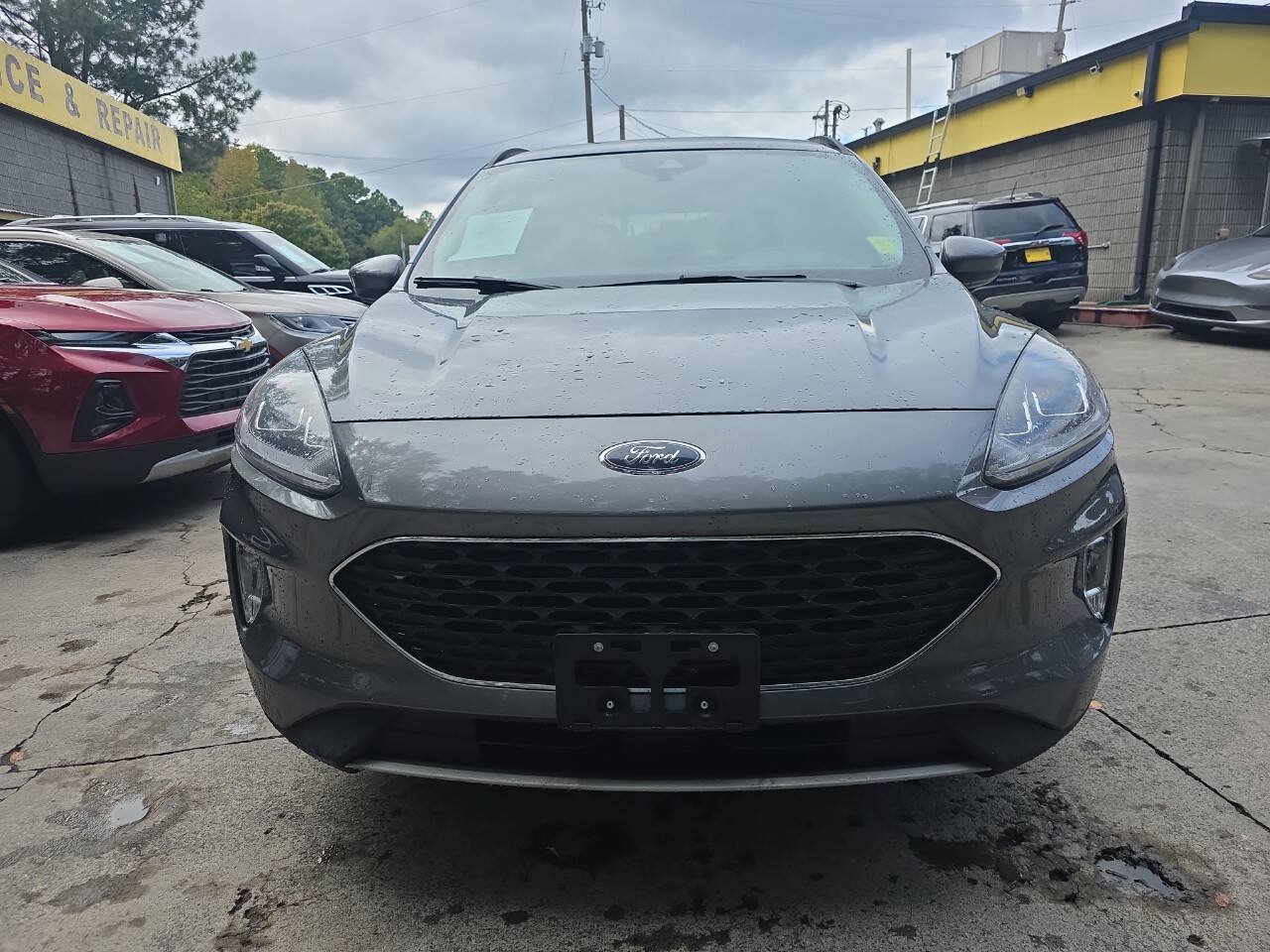 Used 2022 Ford Escape SEL w/ Technology Package FWD image 3