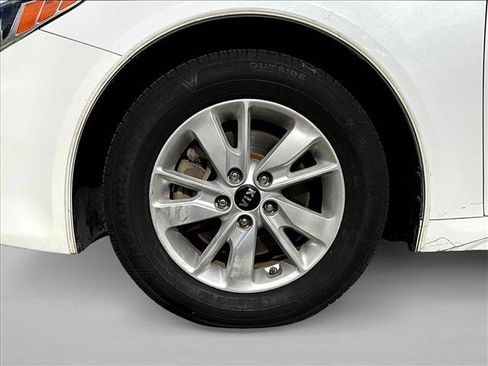 Used 2016 Kia Optima LX FWD image 10