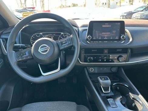 Used 2021 Nissan Rogue S image 14