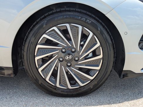 Used 2024 Hyundai Sonata Limited FWD image 11