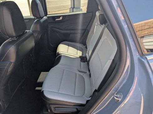 Used 2025 Ford Escape Platinum AWD/4WD image 13